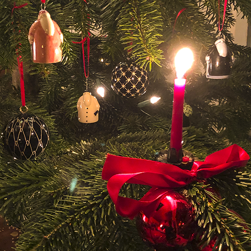 weihnachtsbaum-HB-weihnachtskugeln-HB-weihnachtsmaenner-HB-686-680